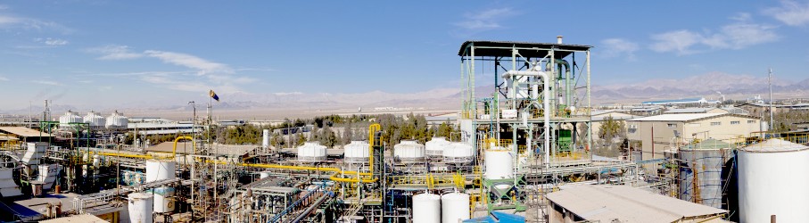 کارخانه شرکت تولیدی شیمیایی کلران واقع در سمنان