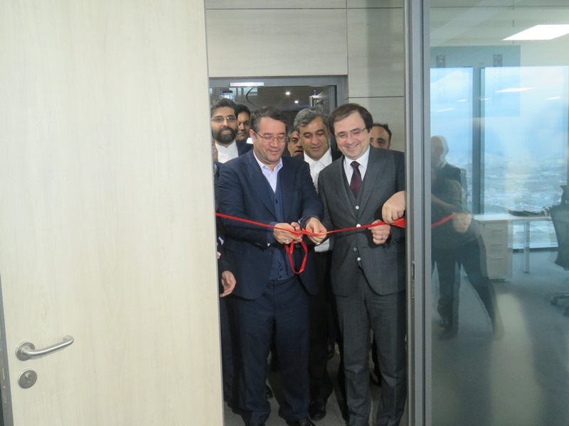 Iran opens trade center in Baku